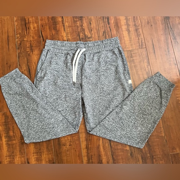 Vuori Performance Joggers - Picture 3 of 6